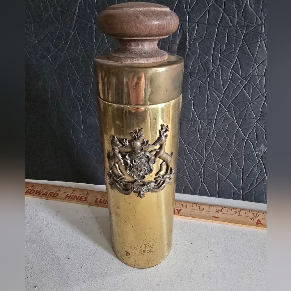 Tommi Parzinger shaker Decanter, Vintage, Brass